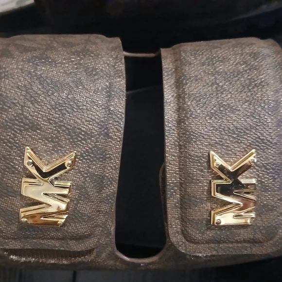 NEW Michael Kors Brown And Black Stark Slide Sandals with Gold MK Logo Accents - Picture 2 of 6